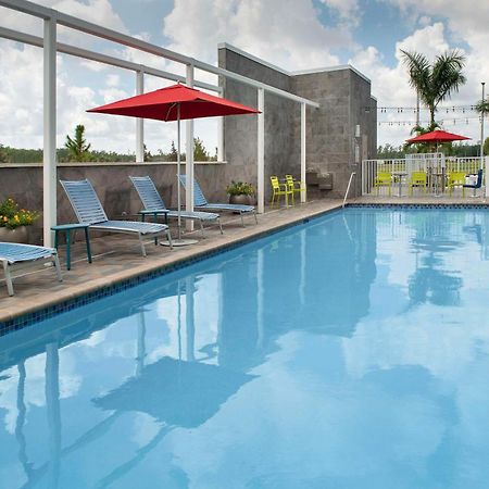 Home2 Suites By Hilton Fort Myers Airport Buitenkant foto